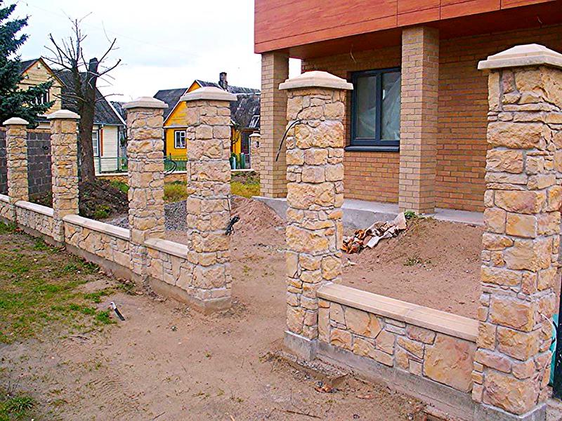 Каменный забор Вариант с каменным забором